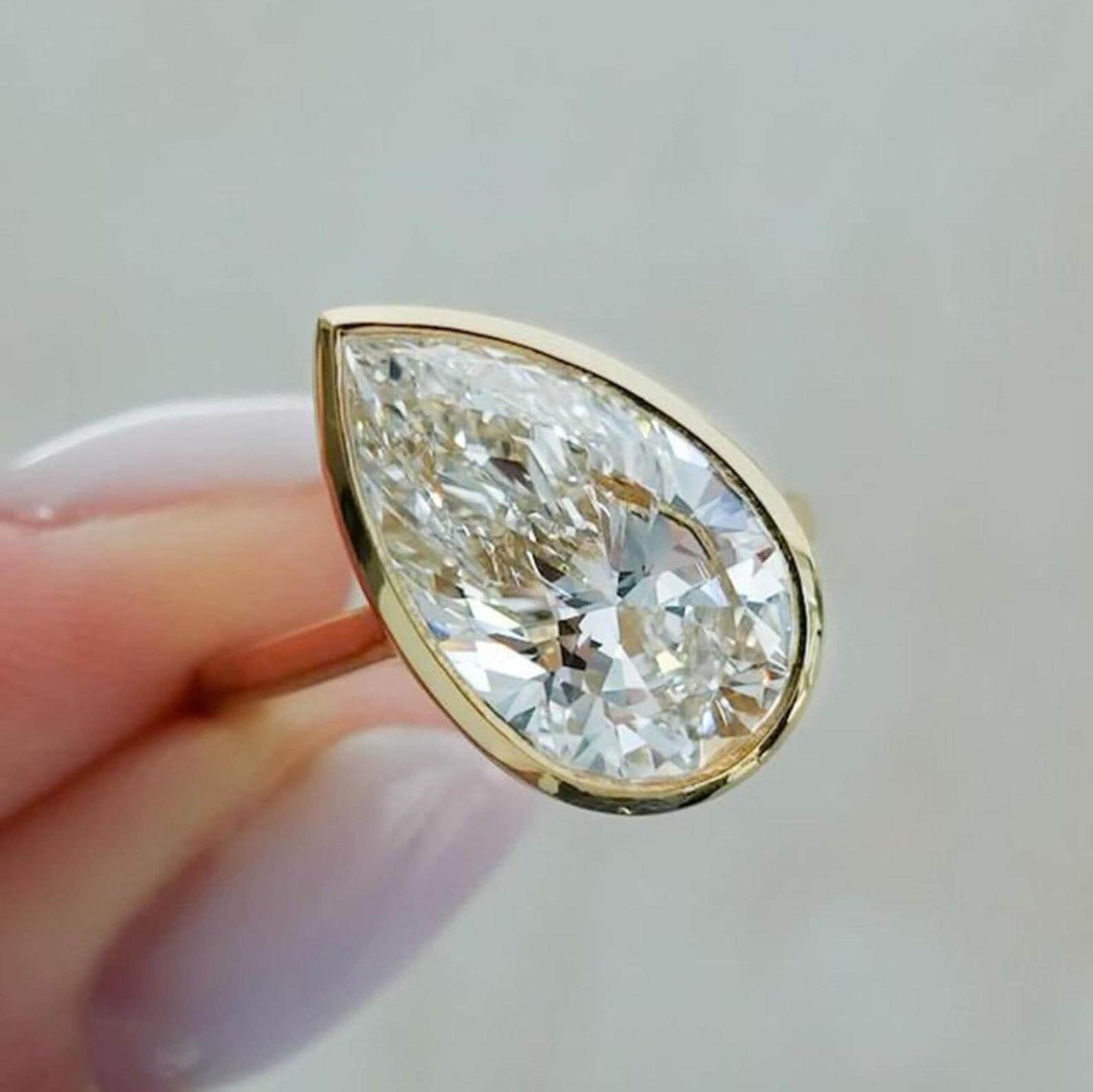 8 CT Pear Cut Moissanite Diamond Ring Pear Bezel Set Engagement Ring 14K Gold Wedding Ring For Women Anniversary Gift For Her Promise Ring